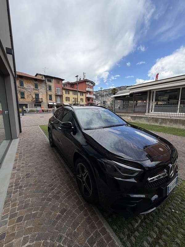 Usata Mercedes GLA250 AMG Line Premium 163 CV (119 kW) 2023 Nero SUV