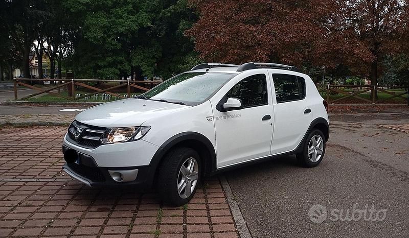 Usata Dacia Sandero Stepway 90 CV (66 kW) 2016 Bianco Utilitaria