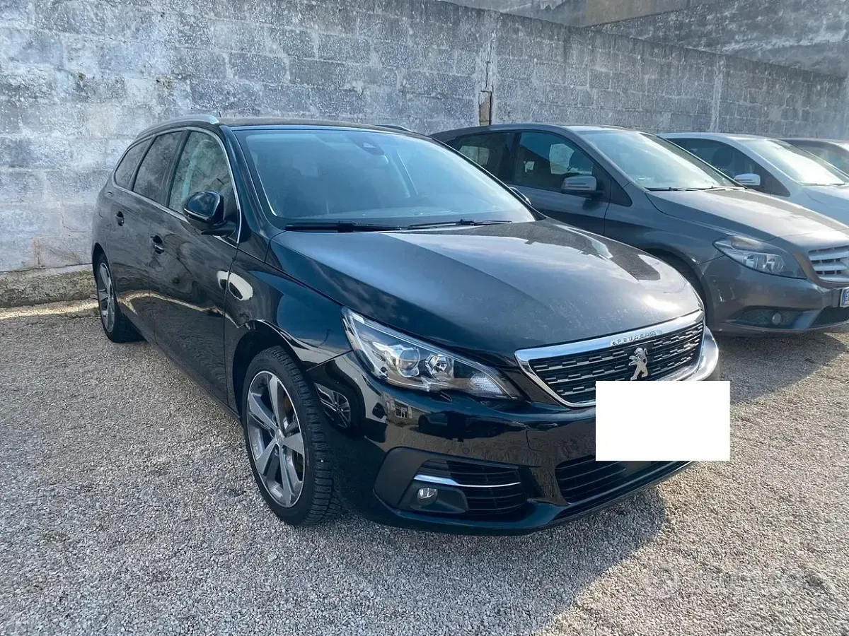 Usata Peugeot 308 GT-line 131 CV (96 kW) 2018 Nero Station wagon