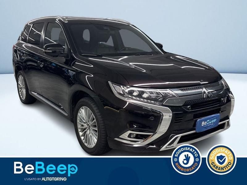 Usata Mitsubishi Outlander P-HEV 224 CV (164 kW) 2019 Nero pastello SUV