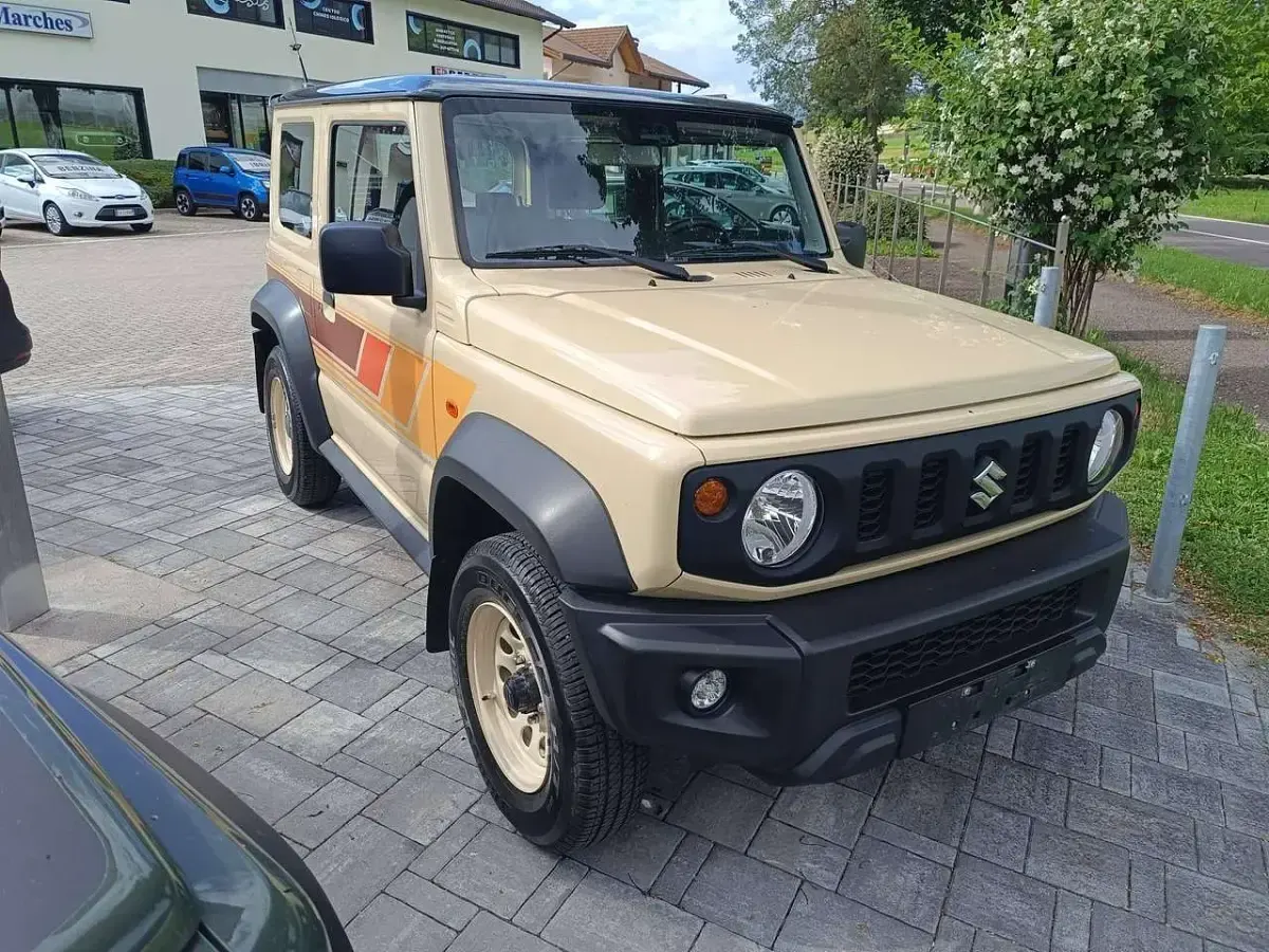 Usata Suzuki Jimny 102 CV (75 kW) 2020 Verde SUV