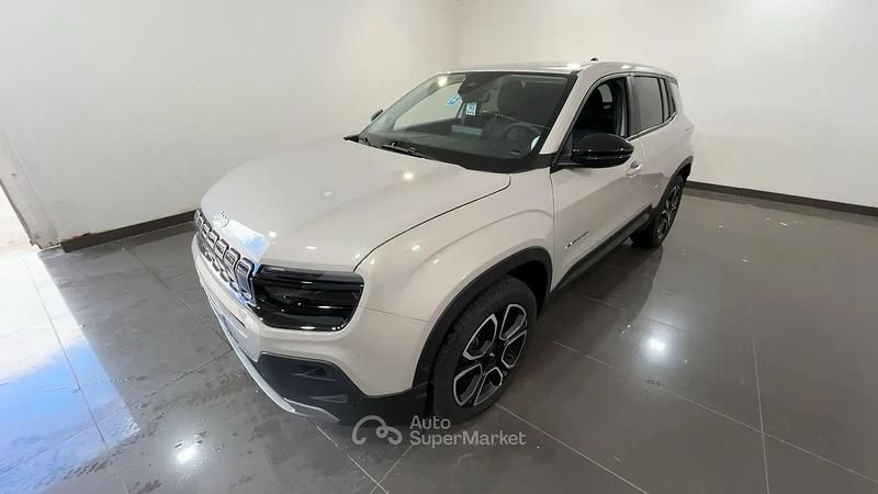 Usata Jeep Avenger Summit 101 CV (74 kW) 2024 Beige SUV