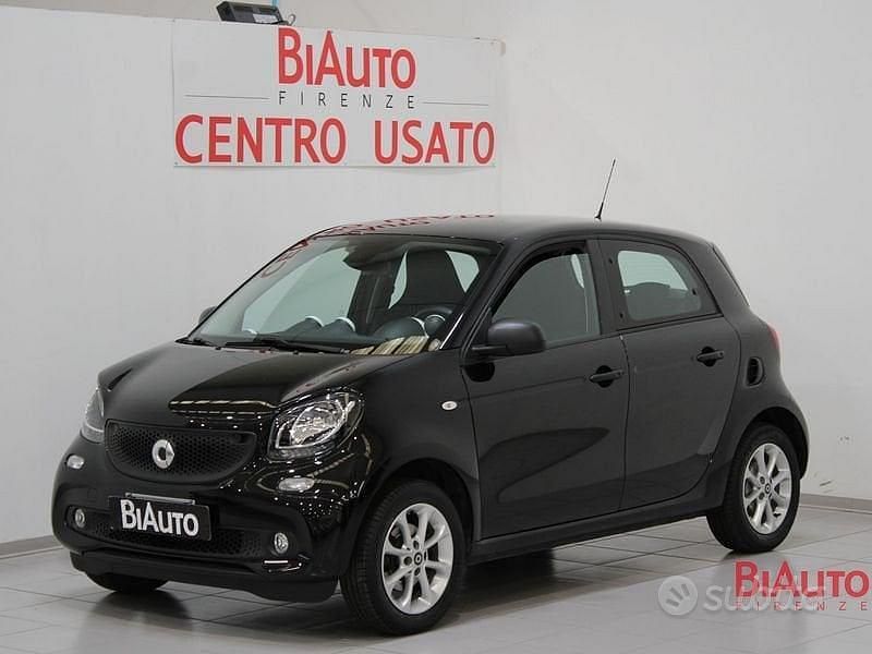 Usata Smart ForFour 71 CV (52 kW) 2019 Nero Utilitaria