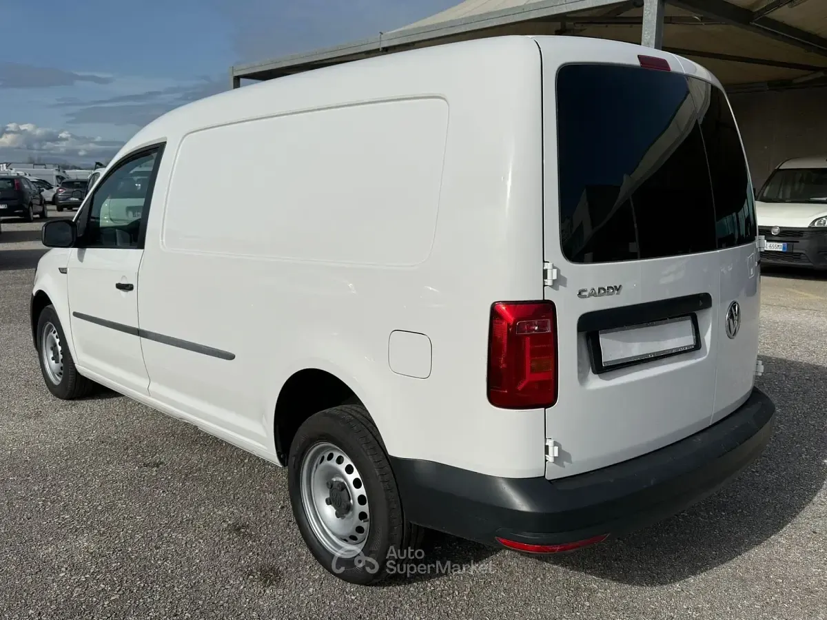 Käytetty VW Caddy 122 HP (89 kW) 2020 Valkoinen Tila-auto