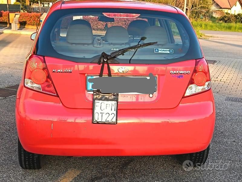 Usata Chevrolet Kalos SE Plus 72 CV (52 kW) 2004 Rosso Berlina