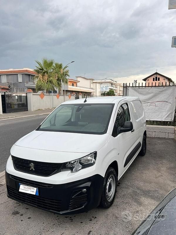 Usata Peugeot Partner S 102 CV (75 kW) 2019 Bianco Monovolume
