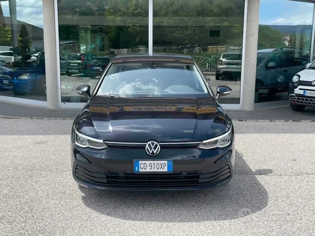 Usata VW Golf VIII Life 116 CV (85 kW) 2021 Nero Berlina