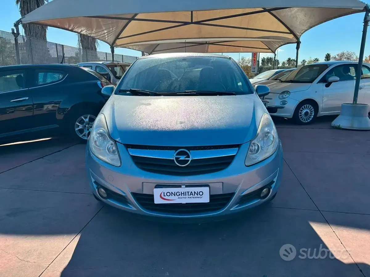 Usata Opel Corsa Cosmo 75 CV (55 kW) 2011 Grigio Utilitaria