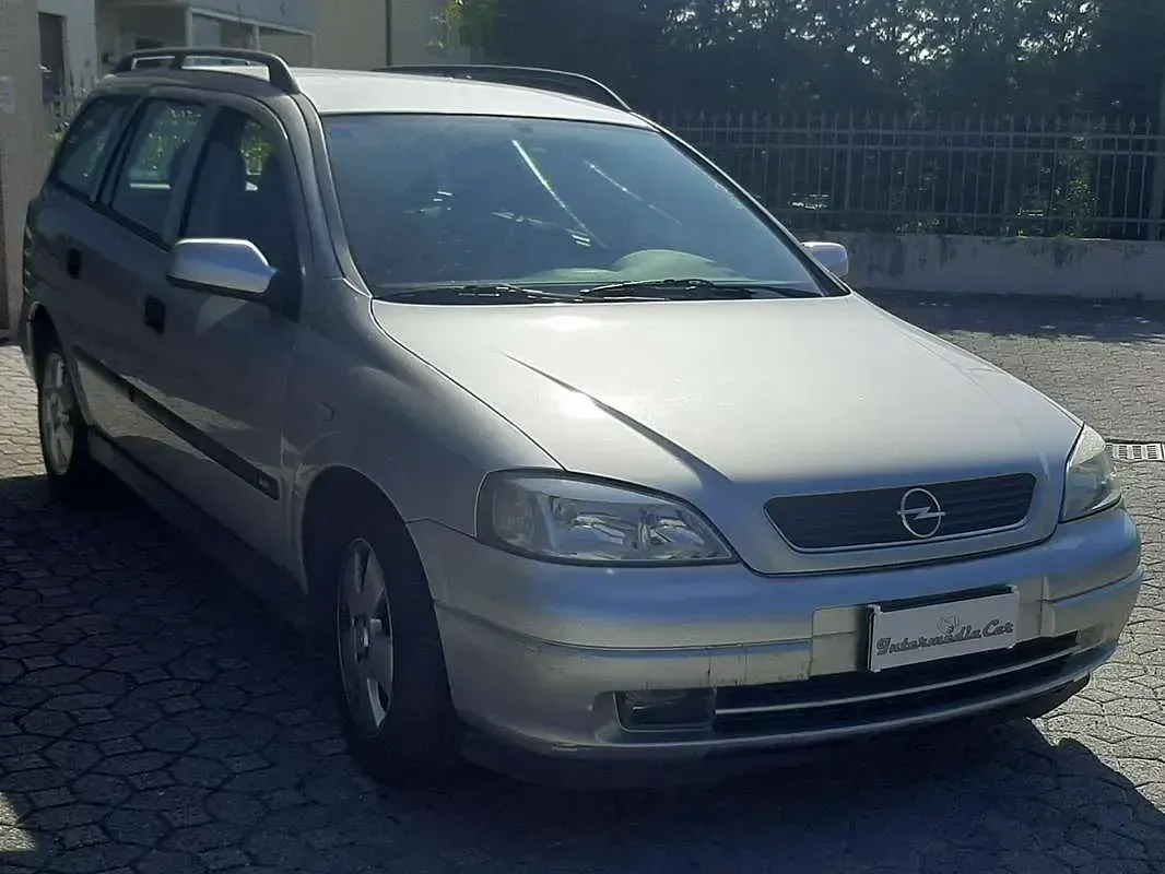 Usata Opel Astra Elegance 75 CV (55 kW) 2002 Argento Station wagon