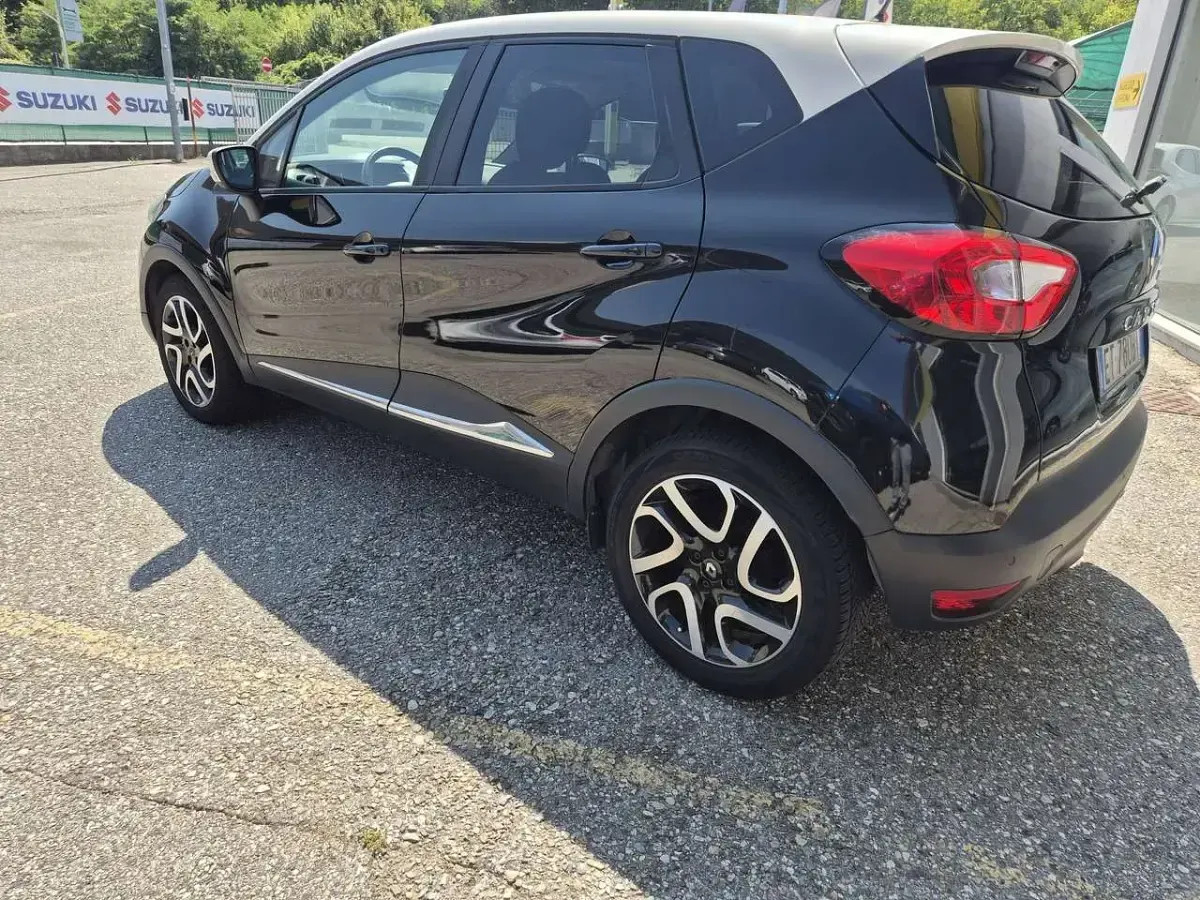 Usata Renault Captur 90 CV (66 kW) 2014 Nero SUV