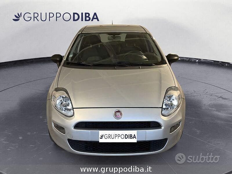 Usata Fiat Punto Street 69 CV (50 kW) 2018 Argento Utilitaria