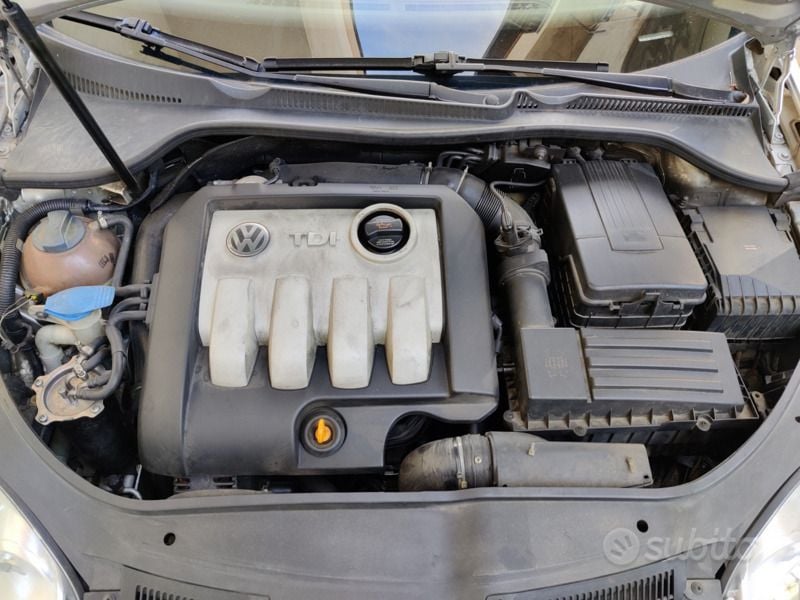 Grigio Usata 2005 VW Golf V Tre volumi | 1000 € (Ottimo prezzo) - Immagine 1/4