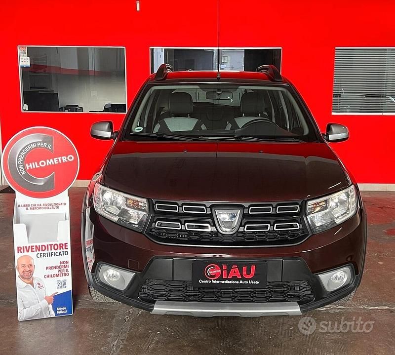 Usata Dacia Sandero Stepway 90 CV (66 kW) 2017 Marrone SUV