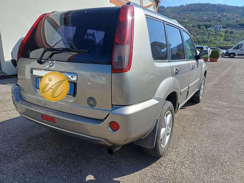 Usata Nissan X-Trail 136 CV (100 kW) 2006 Grigio SUV