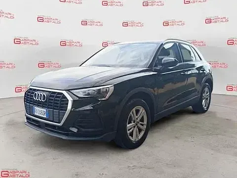 Käytetty Audi Q3 Business 150 HP (110 kW) 2019 Katumaasturi