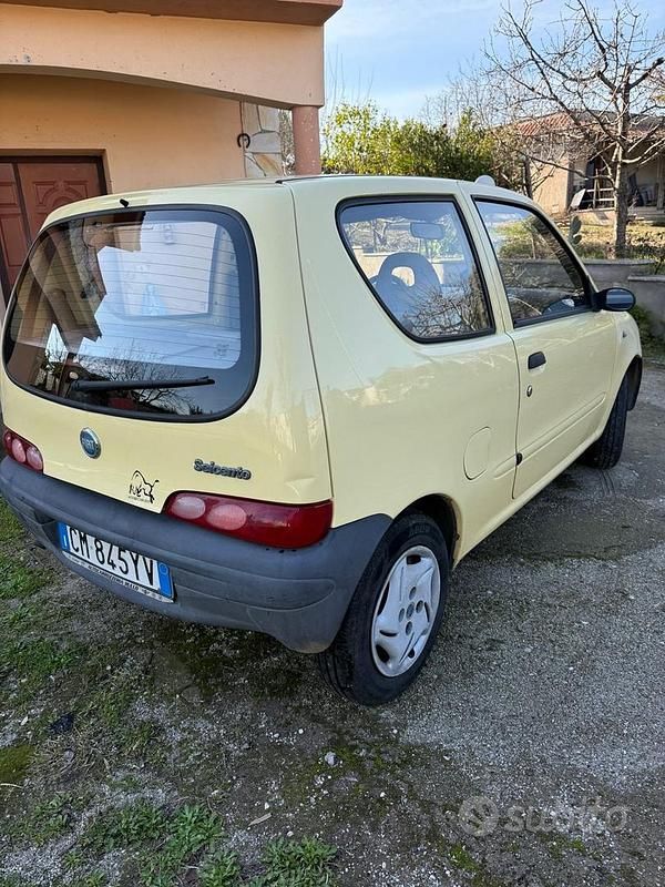 Usata Fiat Seicento 54 CV (39 kW) 2004 Giallo