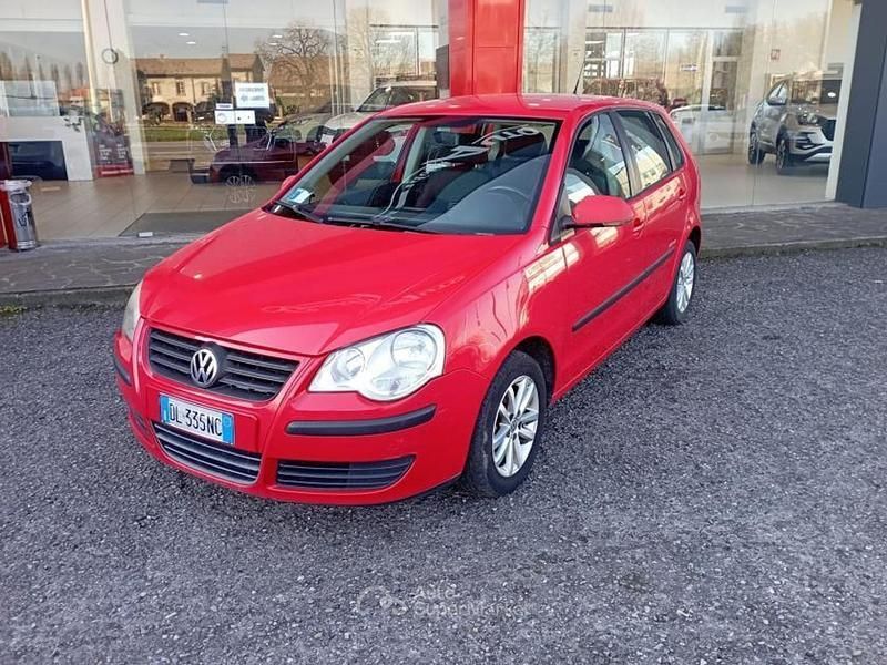 Rosso Usata 2008 VW Polo Tre volumi | 3500 € (Buon prezzo) - Immagine 1/4
