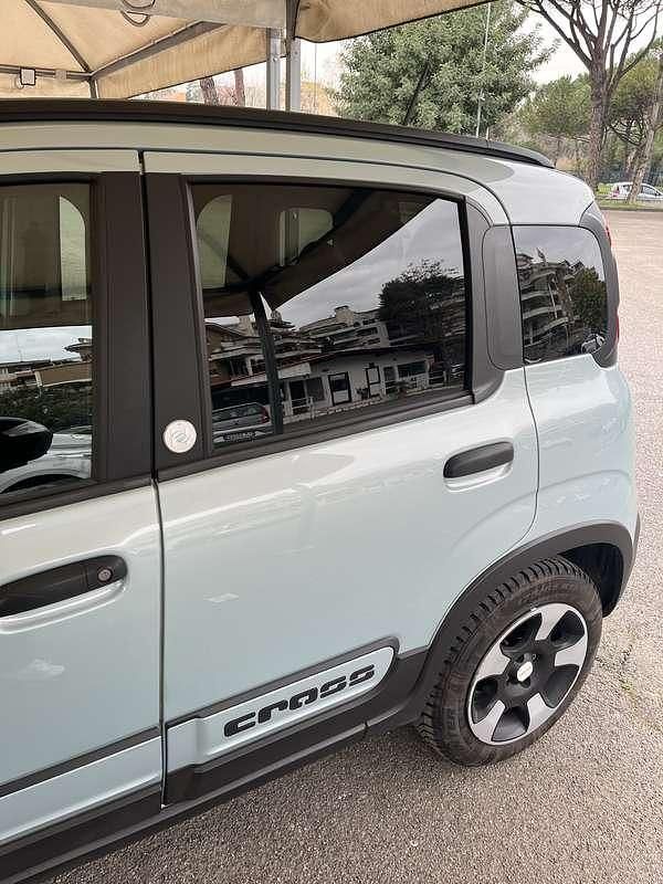 Usata Fiat Panda Cross Cross 67 CV (49 kW) 2020 Blu/azzurro Utilitaria