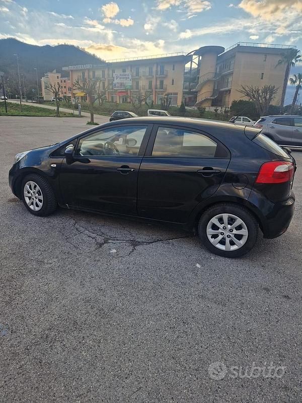 Usata Kia Rio LX 2013 Nero Berlina