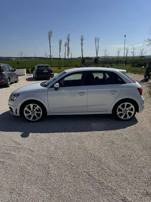 Usata Audi A1 Sportback S-Line 105 CV (77 kW) 2014 Bianco Utilitaria