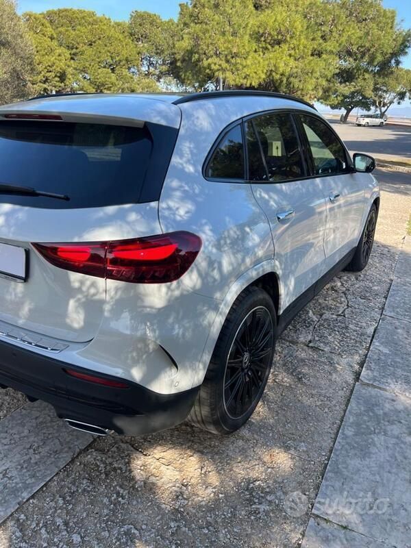 Usata Mercedes GLA200 Premium 150 CV (110 kW) 2024 Bianco SUV