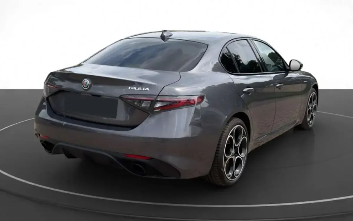 Usata Alfa Romeo Giulia Veloce 280 CV (205 kW) 2024 Grigio Berlina
