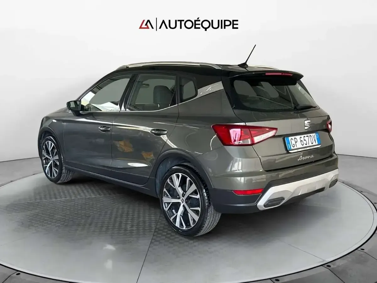 Usata Seat Arona Xperience 95 CV (69 kW) 2023 Grigio SUV