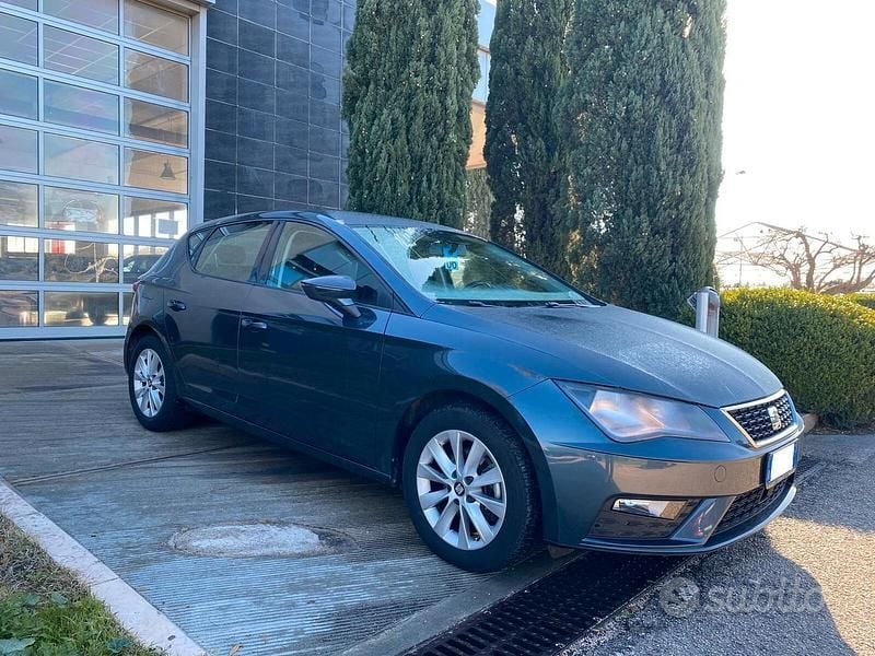 Usata Seat Leon Style 150 CV (110 kW) 2020 Grigio Berlina