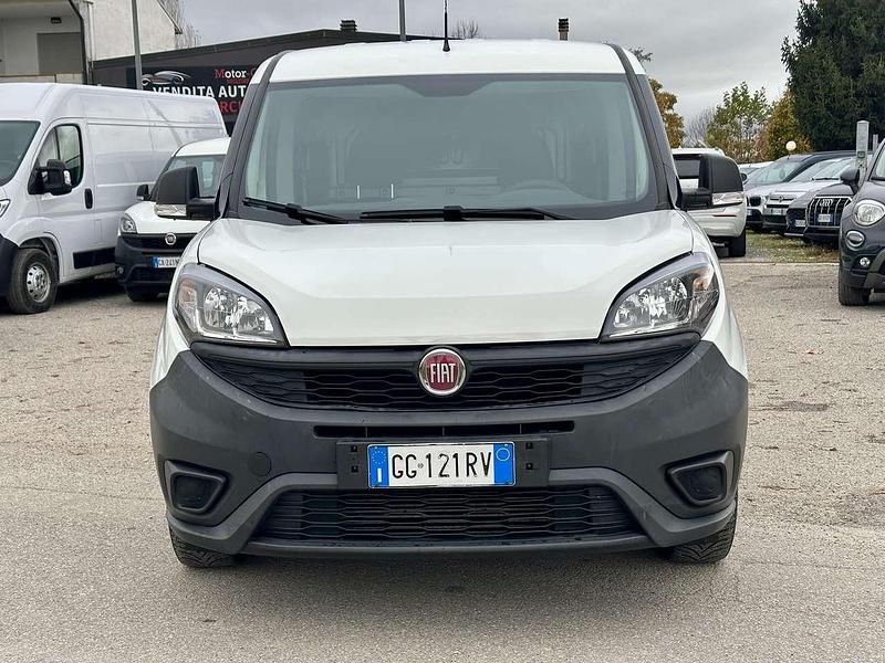Usata Fiat Doblò 95 CV (69 kW) 2021 Bianco Monovolume