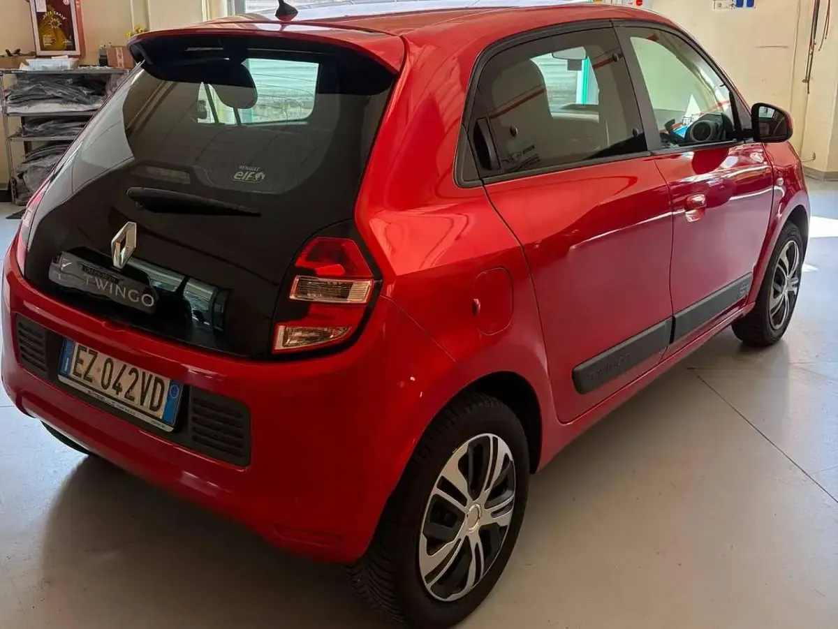 Usata Renault Twingo SE 71 CV (52 kW) 2015 Rosso Utilitaria