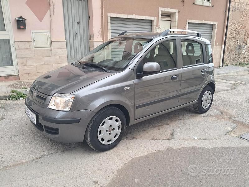Usata Fiat Panda Dynamic 69 CV (50 kW) 2012 Grigio Berlina