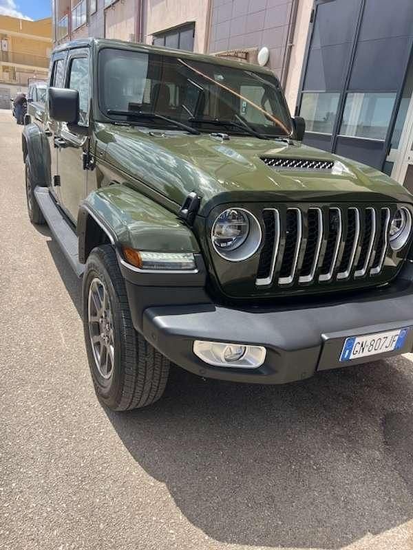 Usata Jeep Gladiator Overland 264 CV (194 kW) 2022 Verde Pick-up