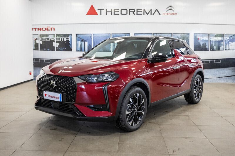 Rosso metallizzato Usata 2023 DS Automobiles DS3 Crossback E-Tense Opera SUV | 25.890 € (Buon prezzo) - Immagine 1/4