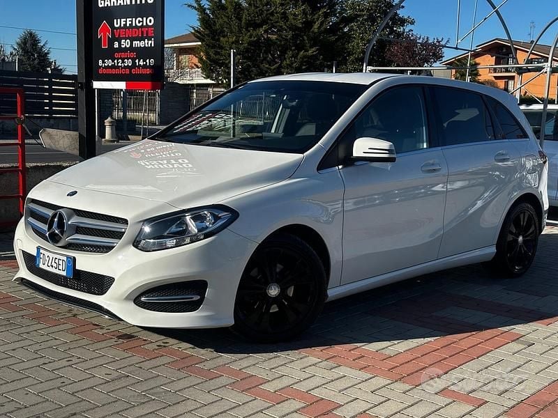 Usata Mercedes B180 109 CV (80 kW) 2016 Bianco Monovolume