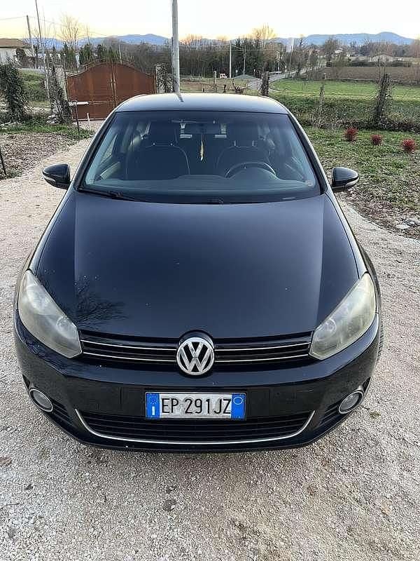 Usata VW Golf VII Highline 105 CV (77 kW) 2013 Berlina