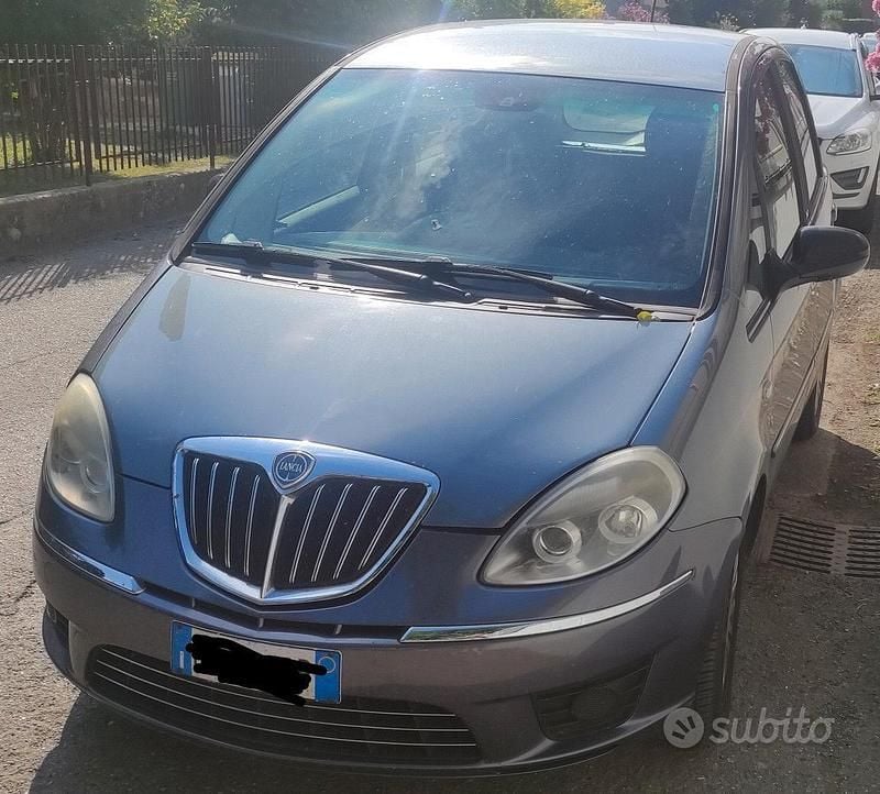 Grigio Usata 2012 Lancia Musa Monovolume | 3450 € (Ottimo prezzo) - Immagine 1/4