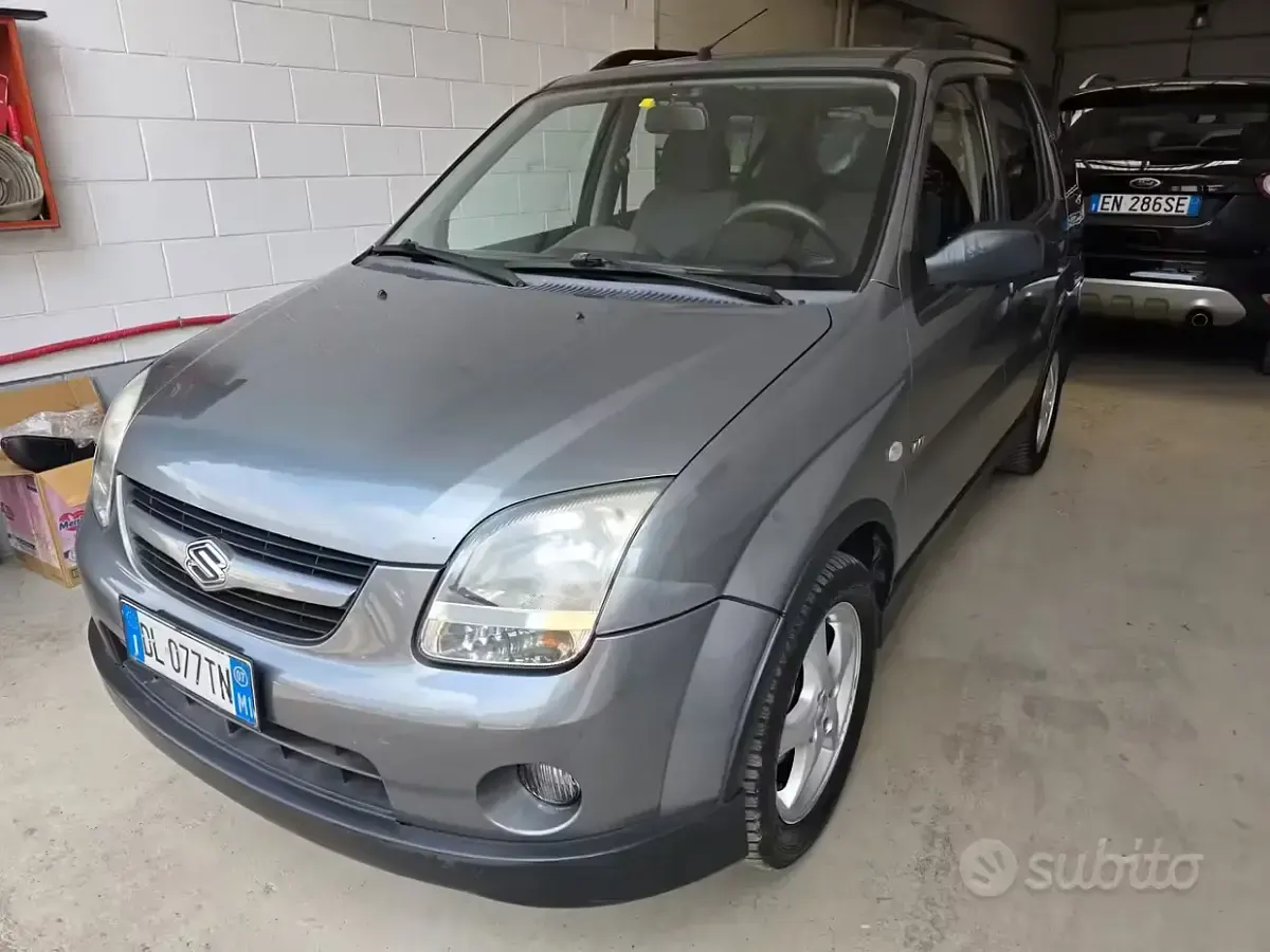 Second-hand Suzuki Ignis GL 99 CP (72 kW) 2007 Gri Hatchback