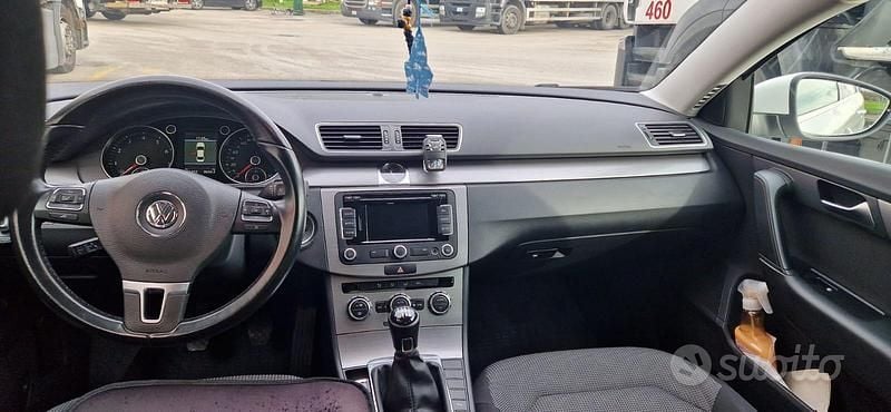 Usata VW Passat 150 CV (110 kW) 2012 Bianco Berlina