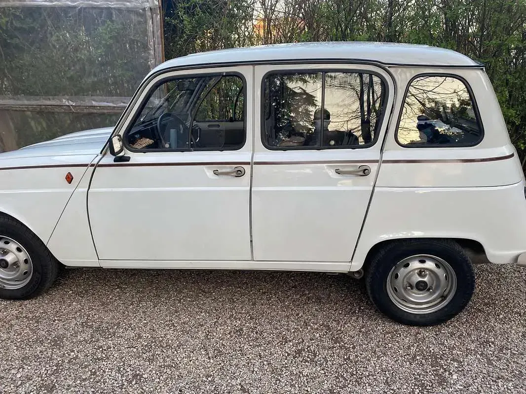 Usata Renault R4 33 CV (24 kW) 1990 Bianco