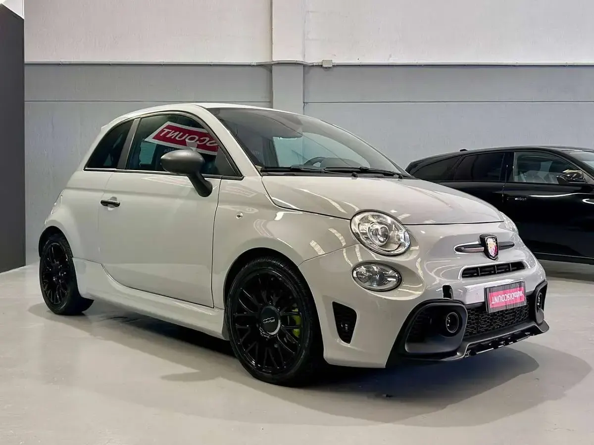 Usata Abarth 595 Competizione 159 CV (116 kW) 2015 Grigio campovolo Utilitaria