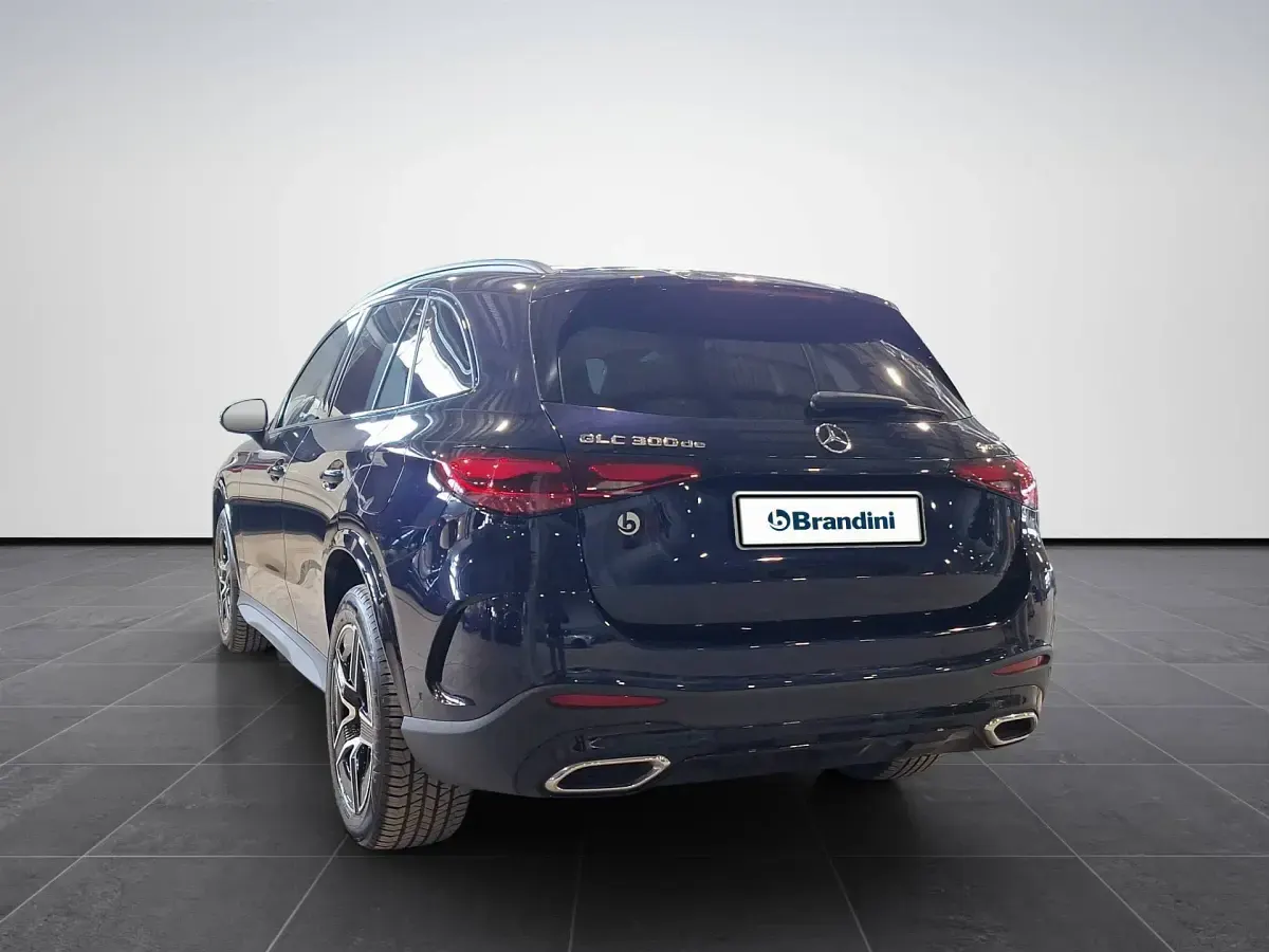 Usata Mercedes GLC300de Advanced 197 CV (144 kW) 2023 Blu notte SUV