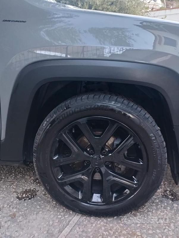 Usata Jeep Renegade Night Eagle 120 CV (88 kW) 2020 Grigio SUV