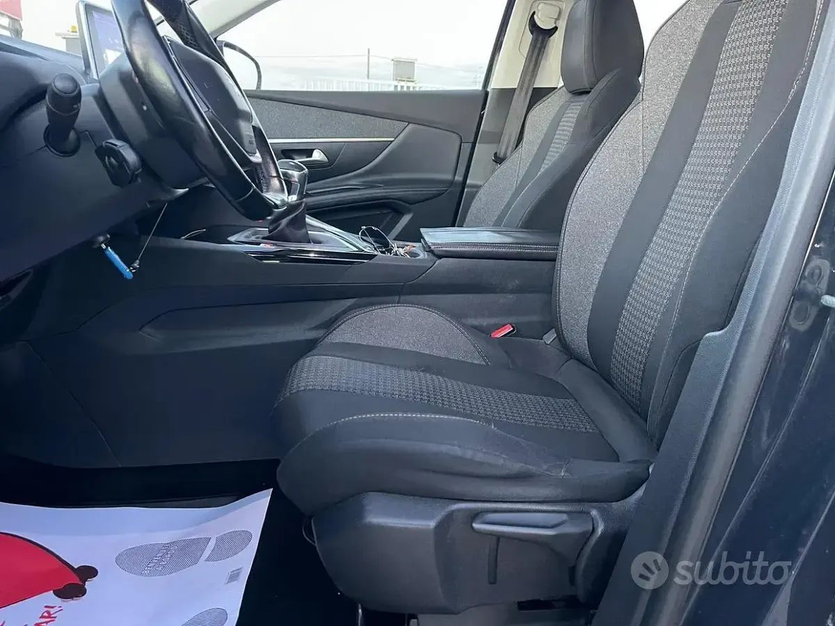 Usata Peugeot 3008 120 CV (88 kW) 2017 Grigio SUV