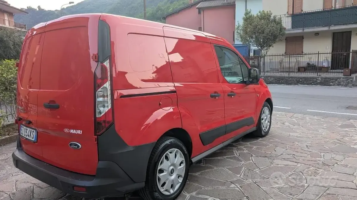 Usata Ford Transit Connect 75 CV (55 kW) 2015 Rosso Monovolume