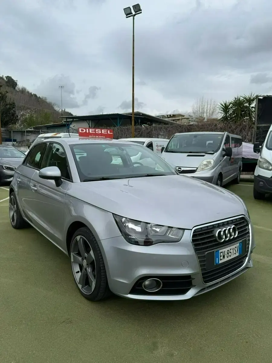 Usata Audi A1 90 CV (66 kW) 2014 Argento Utilitaria