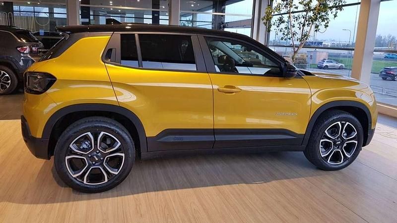 Usata Jeep Avenger Summit 61 kW (84 CV) 2023 Giallo SUV