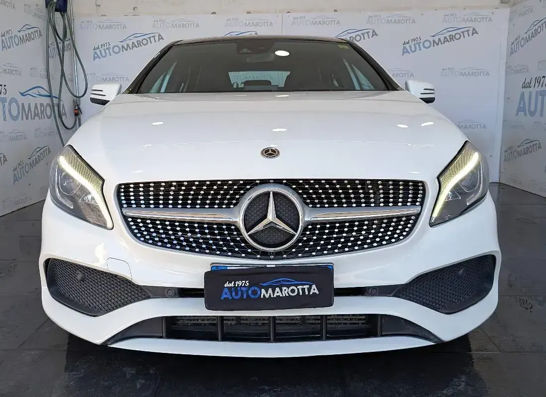 Usata Mercedes A180 Premium 109 CV (80 kW) 2017 Bianco Berlina