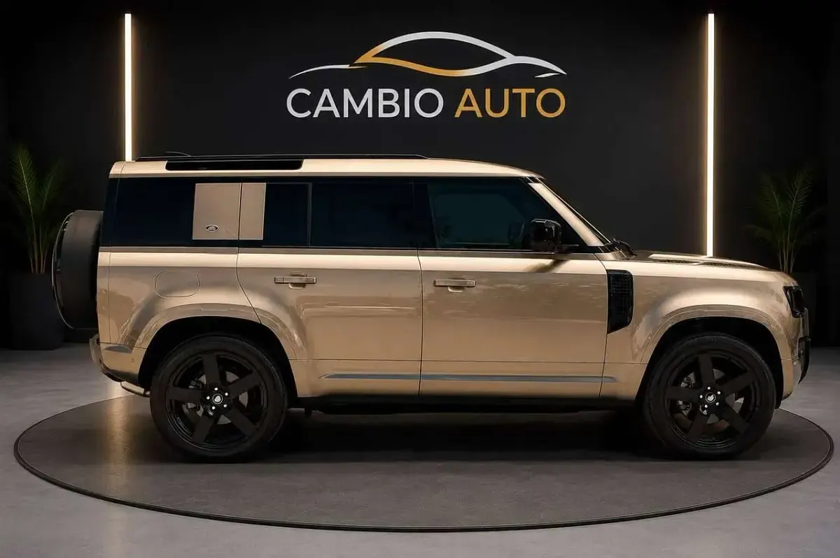 Usata Land Rover Defender 249 CV (183 kW) 2023 Bronzo SUV