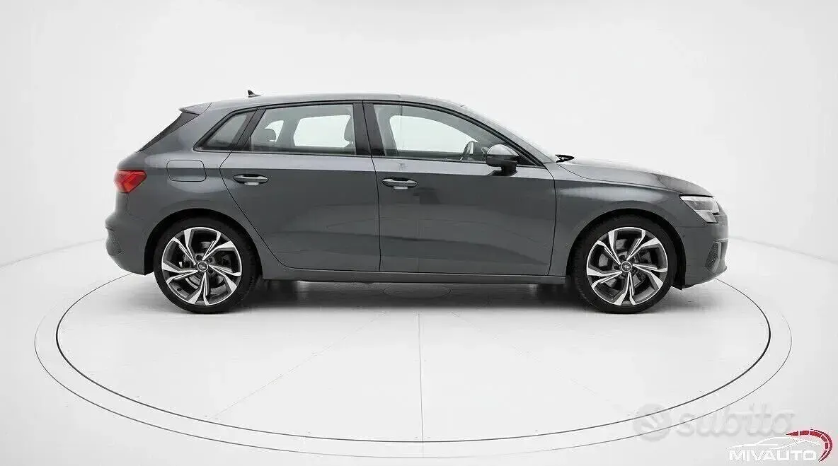Usata Audi A3 116 CV (85 kW) 2022 Grigio Berlina