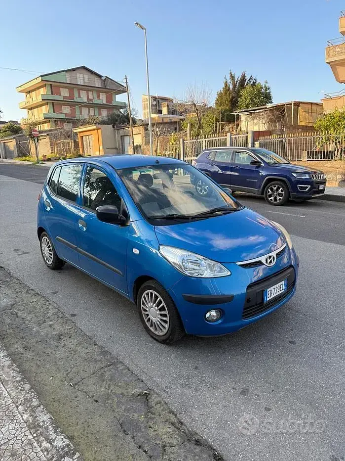 Usata Hyundai i10 66 CV (48 kW) 2011 Bluazzurro Utilitaria
